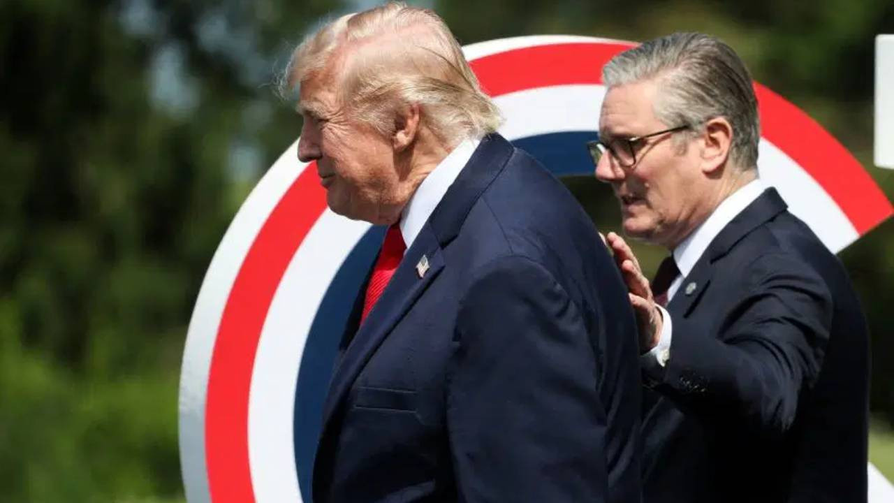 Trump istifa eden Starmer’ı topa tuttu! “Resmen batırdınız”