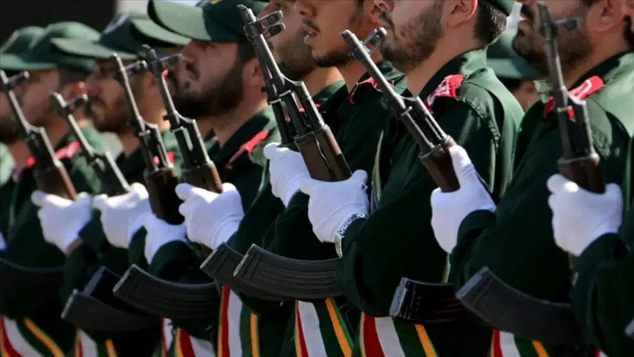 İran Devrim Muhafızları: ‘Şehit edilen her İranlıya karşı…’ Haber gorseli