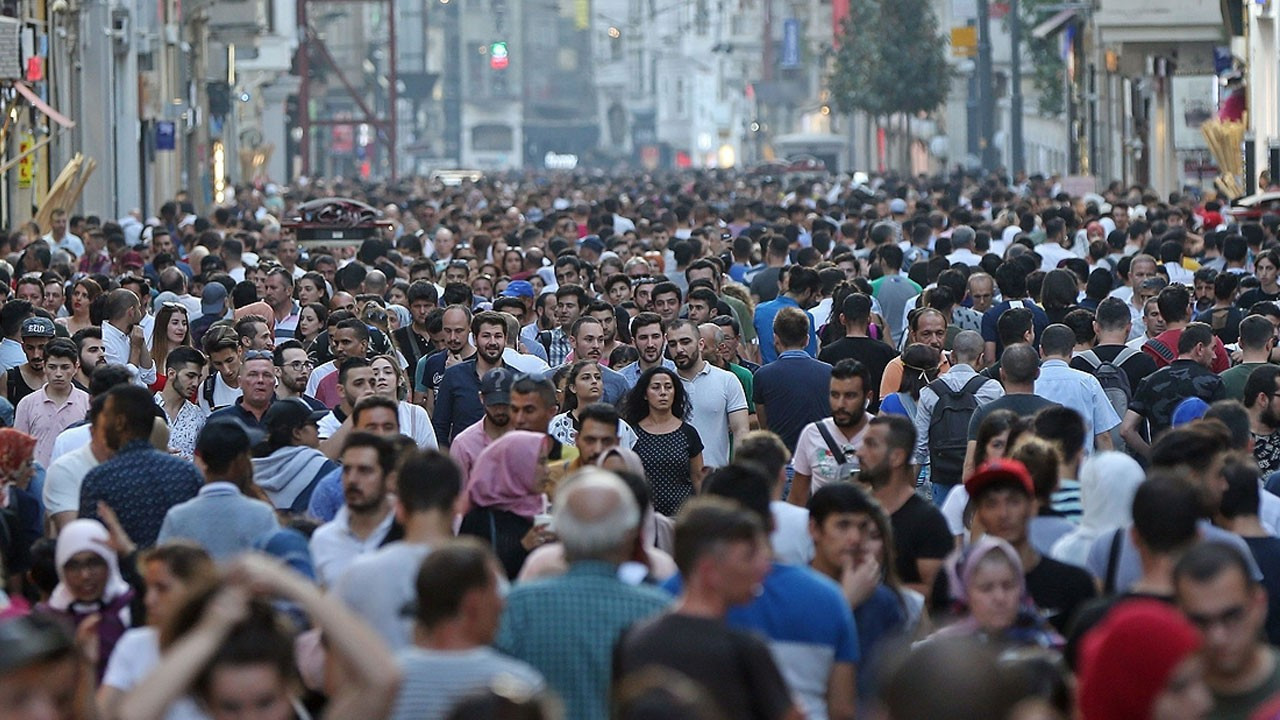 Türkiye’de 2,5 milyon kişi il değiştirdi: En fazla göçü hangi şehir aldı? Turkiyede 25 milyon kisi il degistirdi en fazla gocu hangi sehir aldi S6RuHvlZ